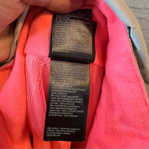 Women’s North Face winter jacket, size small - Picture 5 of 7